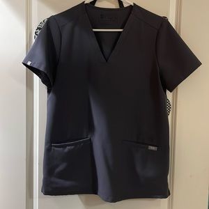 Figs 3 pocket charcoal top